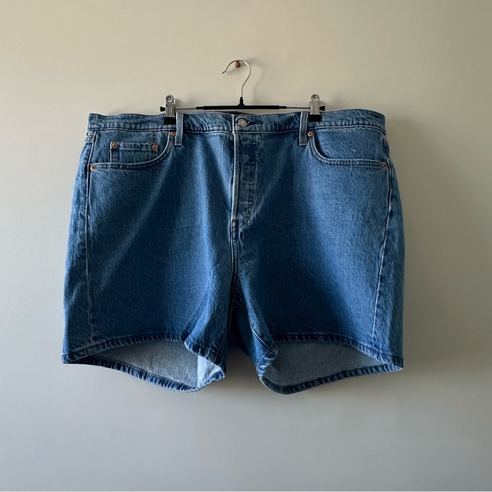 NWOT Levi’s Plus Size 501 Denim Shorts